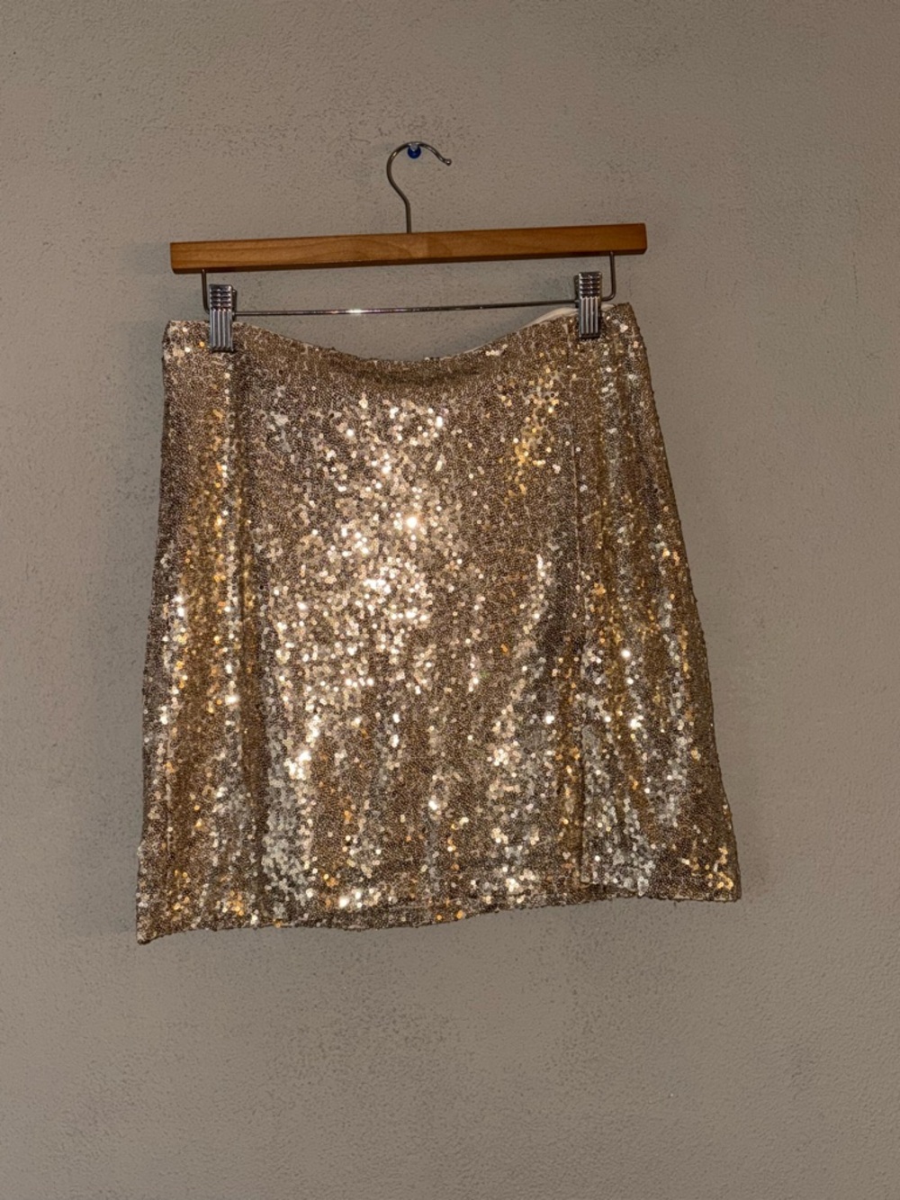 Vero Moda Sparkly Gold Sequin Short Skirt With Slit Size M Party Nye Dance